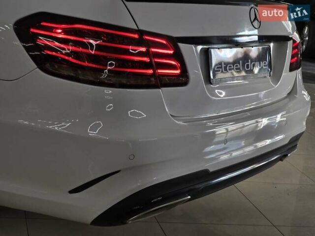 Мерседес Е-Класс 2015 в Николаеве на Automoto.ua Белый Мерседес Е-Класс, объемом двигателя 2.14 л и пробегом 189 тыс. км за 21999 $, фото 8 на Automoto.ua