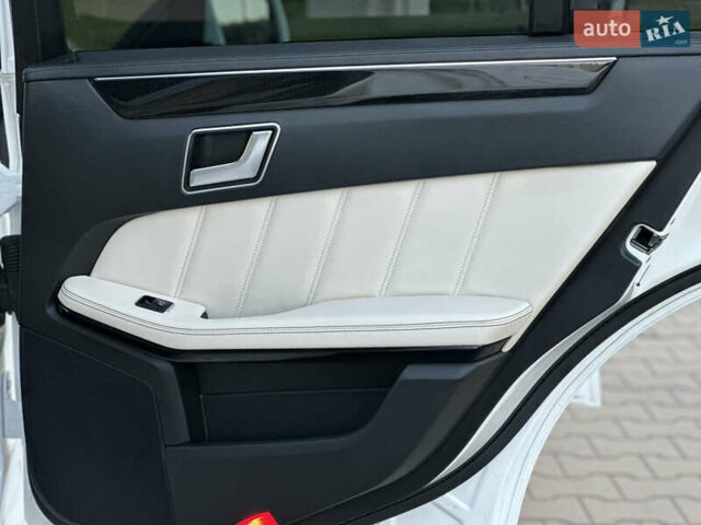 Белый Мерседес Е-Класс, объемом двигателя 2.14 л и пробегом 65 тыс. км за 26300 $, фото 56 на Automoto.ua