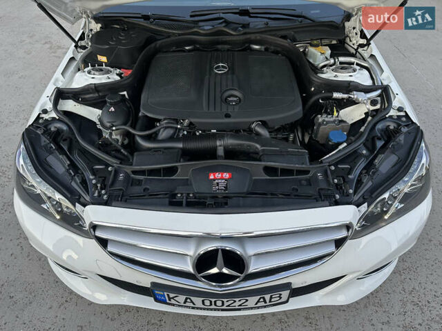 Белый Мерседес Е-Класс, объемом двигателя 2.14 л и пробегом 65 тыс. км за 26300 $, фото 16 на Automoto.ua