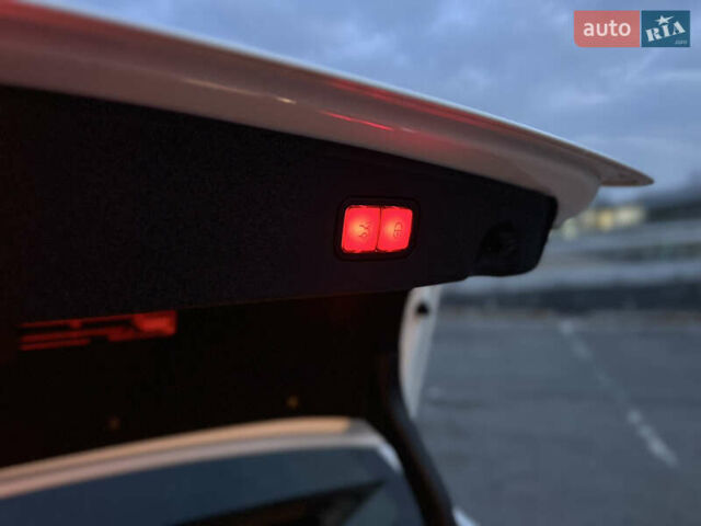 Білий Мерседес Е-Клас, об'ємом двигуна 2.2 л та пробігом 157 тис. км за 17999 $, фото 37 на Automoto.ua