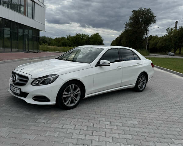 Белый Мерседес Е-Класс, объемом двигателя 2.14 л и пробегом 186 тыс. км за 19500 $, фото 2 на Automoto.ua