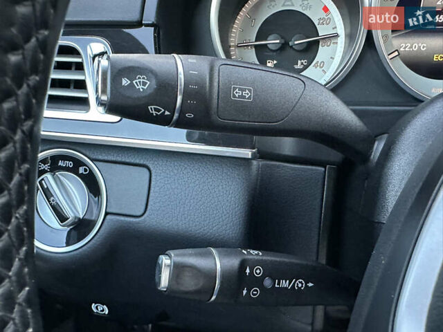 Белый Мерседес Е-Класс, объемом двигателя 2.14 л и пробегом 65 тыс. км за 26300 $, фото 37 на Automoto.ua