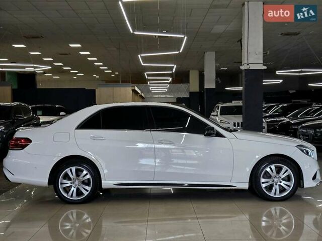 Мерседес Е-Класс 2015 в Николаеве на Automoto.ua Белый Мерседес Е-Класс, объемом двигателя 2.14 л и пробегом 189 тыс. км за 21999 $, фото 4 на Automoto.ua