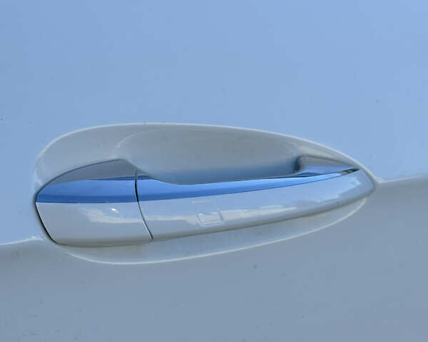 Білий Мерседес Е-Клас, об'ємом двигуна 3.5 л та пробігом 151 тис. км за 15700 $, фото 16 на Automoto.ua