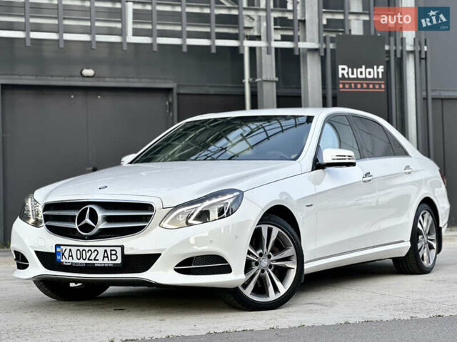 Белый Мерседес Е-Класс, объемом двигателя 2.14 л и пробегом 65 тыс. км за 26300 $, фото 7 на Automoto.ua