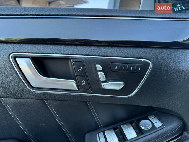 Белый Мерседес Е-Класс, объемом двигателя 2.2 л и пробегом 126 тыс. км за 21500 $, фото 15 на Automoto.ua