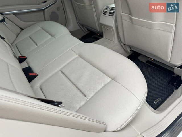 Белый Мерседес Е-Класс, объемом двигателя 3.5 л и пробегом 151 тыс. км за 15999 $, фото 39 на Automoto.ua