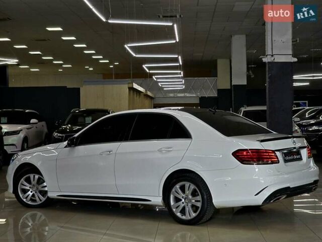 Мерседес Е-Класс 2015 в Николаеве на Automoto.ua Белый Мерседес Е-Класс, объемом двигателя 2.14 л и пробегом 189 тыс. км за 21999 $, фото 7 на Automoto.ua