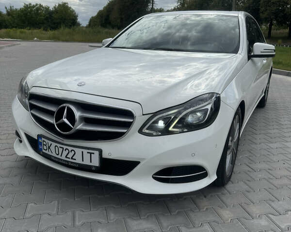 Белый Мерседес Е-Класс, объемом двигателя 2.14 л и пробегом 186 тыс. км за 19500 $, фото 17 на Automoto.ua