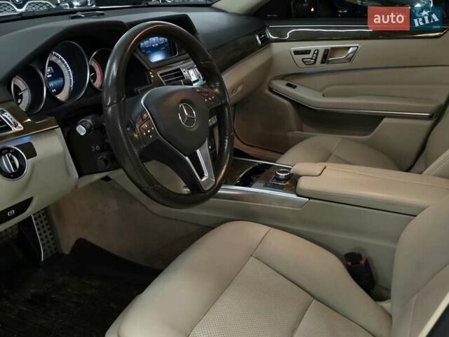 Мерседес Е-Класс 2015 в Николаеве на Automoto.ua Белый Мерседес Е-Класс, объемом двигателя 2.14 л и пробегом 189 тыс. км за 21999 $, фото 15 на Automoto.ua