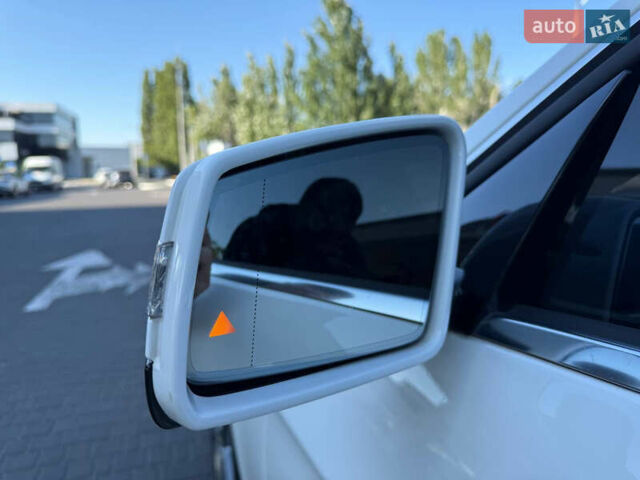 Белый Мерседес Е-Класс, объемом двигателя 2.2 л и пробегом 130 тыс. км за 20000 $, фото 12 на Automoto.ua