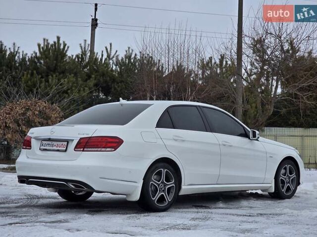 Белый Мерседес Е-Класс, объемом двигателя 2.2 л и пробегом 202 тыс. км за 17999 $, фото 18 на Automoto.ua