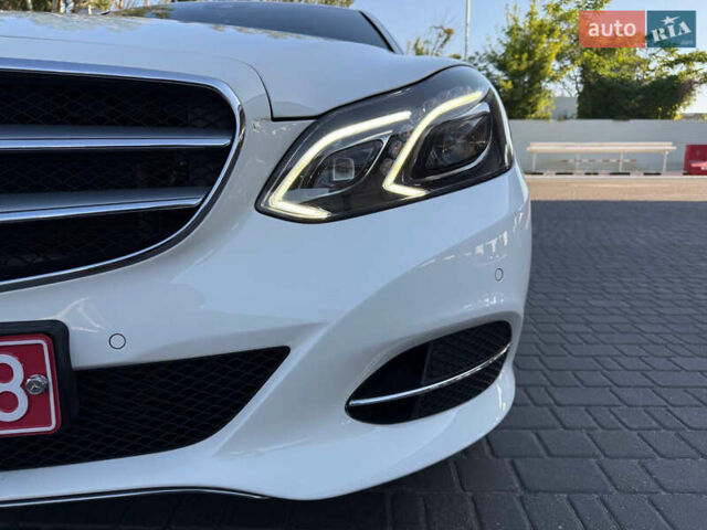 Белый Мерседес Е-Класс, объемом двигателя 2.2 л и пробегом 126 тыс. км за 21500 $, фото 10 на Automoto.ua