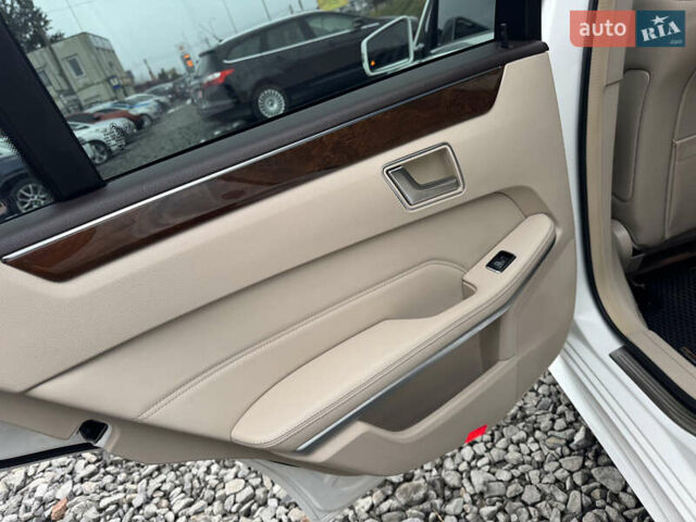Белый Мерседес Е-Класс, объемом двигателя 3.5 л и пробегом 151 тыс. км за 15999 $, фото 48 на Automoto.ua