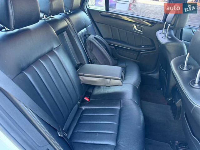 Белый Мерседес Е-Класс, объемом двигателя 2.2 л и пробегом 126 тыс. км за 21500 $, фото 48 на Automoto.ua