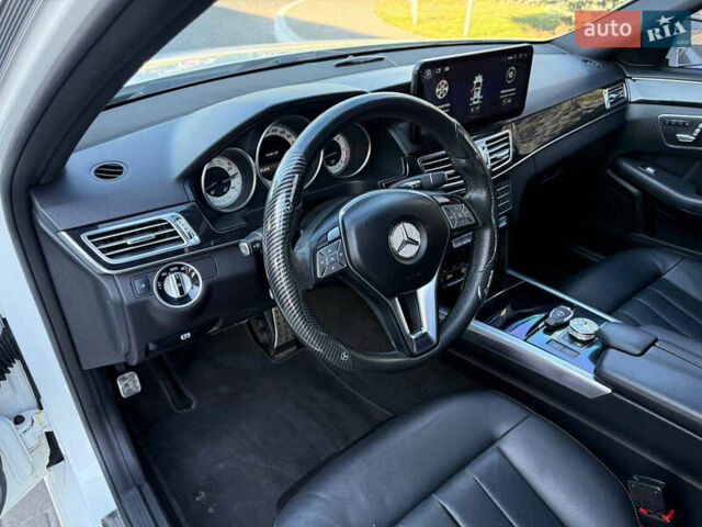 Белый Мерседес Е-Класс, объемом двигателя 2.2 л и пробегом 126 тыс. км за 21500 $, фото 19 на Automoto.ua