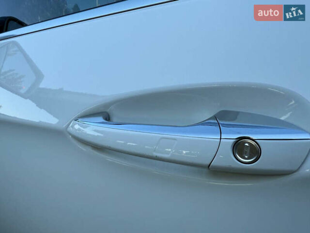 Белый Мерседес Е-Класс, объемом двигателя 2.2 л и пробегом 126 тыс. км за 21500 $, фото 11 на Automoto.ua