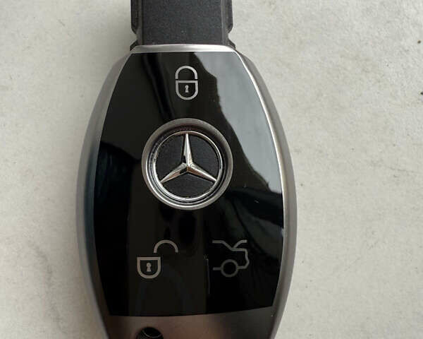 Белый Мерседес Е-Класс, объемом двигателя 2.2 л и пробегом 126 тыс. км за 21500 $, фото 65 на Automoto.ua