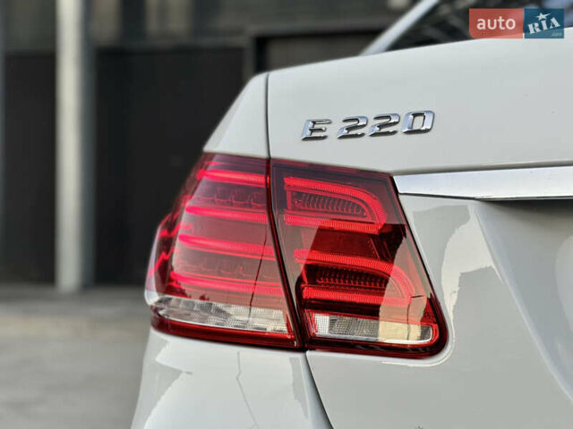 Белый Мерседес Е-Класс, объемом двигателя 2.14 л и пробегом 65 тыс. км за 26300 $, фото 19 на Automoto.ua