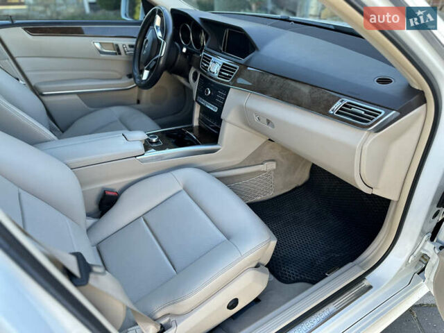 Білий Мерседес Е-Клас, об'ємом двигуна 3.5 л та пробігом 151 тис. км за 15700 $, фото 32 на Automoto.ua