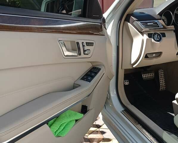 Білий Мерседес Е-Клас, об'ємом двигуна 2.2 л та пробігом 127 тис. км за 19500 $, фото 5 на Automoto.ua