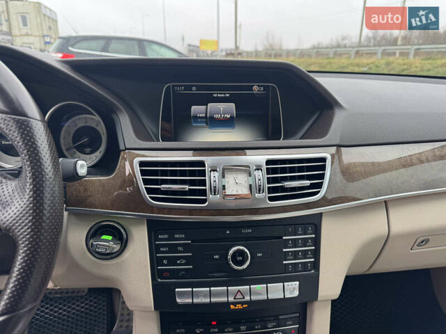 Белый Мерседес Е-Класс, объемом двигателя 3.5 л и пробегом 151 тыс. км за 15999 $, фото 60 на Automoto.ua