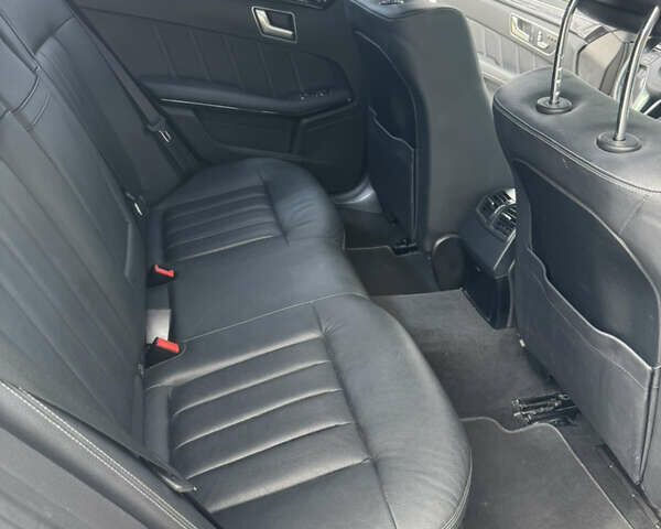 Белый Мерседес Е-Класс, объемом двигателя 2.14 л и пробегом 186 тыс. км за 19500 $, фото 21 на Automoto.ua