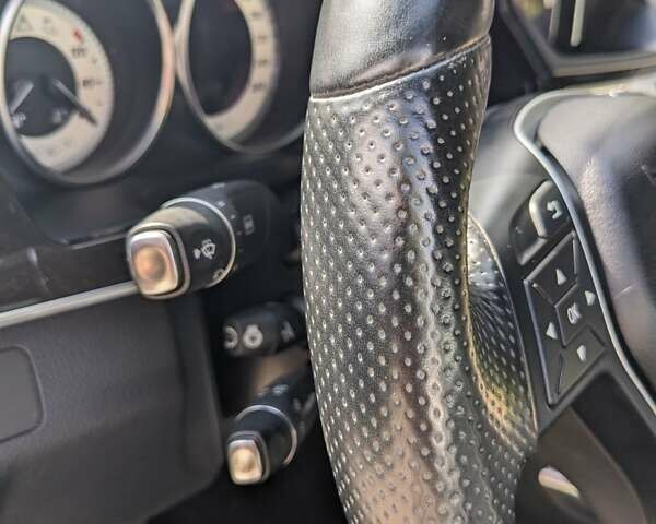 Белый Мерседес Е-Класс, объемом двигателя 2.14 л и пробегом 140 тыс. км за 19700 $, фото 38 на Automoto.ua