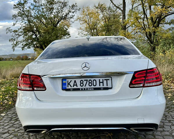 Белый Мерседес Е-Класс, объемом двигателя 2.1 л и пробегом 200 тыс. км за 17000 $, фото 6 на Automoto.ua