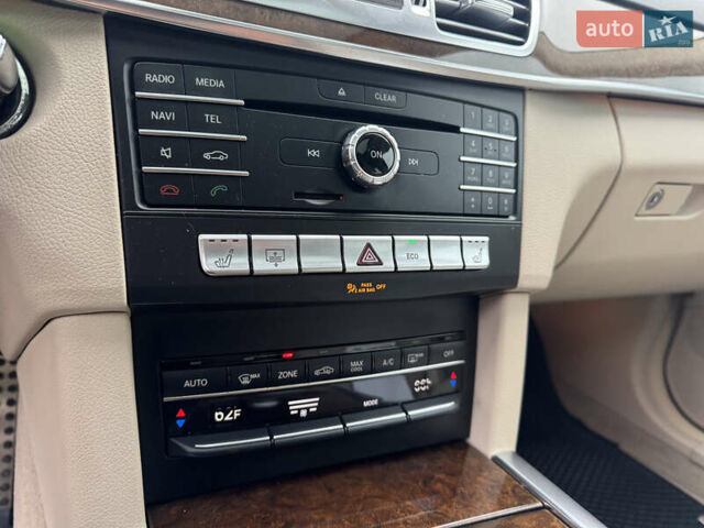 Белый Мерседес Е-Класс, объемом двигателя 3.5 л и пробегом 151 тыс. км за 15999 $, фото 62 на Automoto.ua