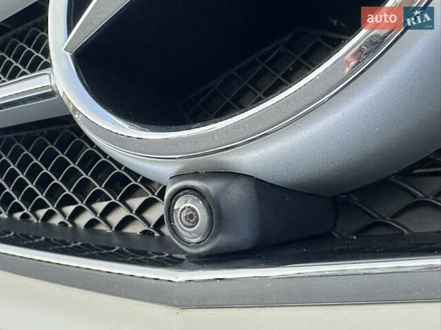 Белый Мерседес Е-Класс, объемом двигателя 2.14 л и пробегом 65 тыс. км за 26300 $, фото 18 на Automoto.ua