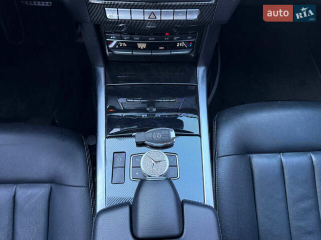 Белый Мерседес Е-Класс, объемом двигателя 2.2 л и пробегом 126 тыс. км за 21500 $, фото 32 на Automoto.ua