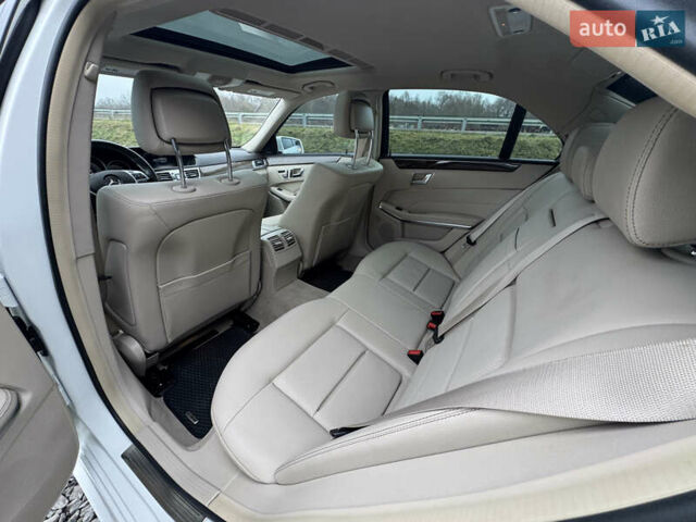 Белый Мерседес Е-Класс, объемом двигателя 3.5 л и пробегом 151 тыс. км за 15999 $, фото 45 на Automoto.ua