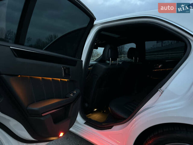 Білий Мерседес Е-Клас, об'ємом двигуна 2.2 л та пробігом 157 тис. км за 17999 $, фото 18 на Automoto.ua