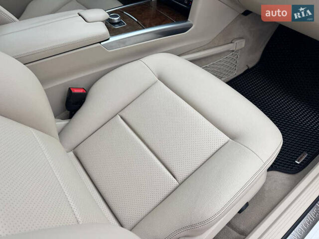 Білий Мерседес Е-Клас, об'ємом двигуна 3.5 л та пробігом 151 тис. км за 15500 $, фото 32 на Automoto.ua