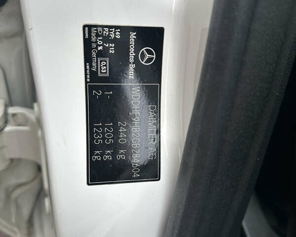 Білий Мерседес Е-Клас, об'ємом двигуна 2.2 л та пробігом 129 тис. км за 18300 $, фото 50 на Automoto.ua