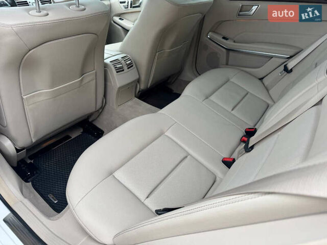 Білий Мерседес Е-Клас, об'ємом двигуна 3.5 л та пробігом 151 тис. км за 15500 $, фото 46 на Automoto.ua