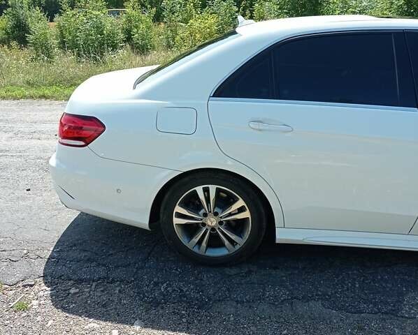 Білий Мерседес Е-Клас, об'ємом двигуна 2.2 л та пробігом 127 тис. км за 19500 $, фото 10 на Automoto.ua