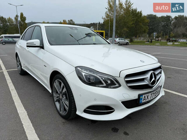 Белый Мерседес Е-Класс, объемом двигателя 2.14 л и пробегом 110 тыс. км за 22000 $, фото 9 на Automoto.ua