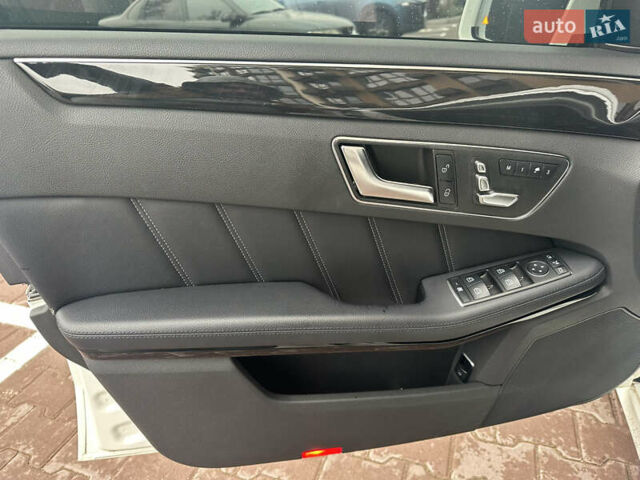Білий Мерседес Е-Клас, об'ємом двигуна 2.2 л та пробігом 129 тис. км за 18300 $, фото 34 на Automoto.ua