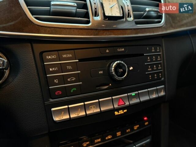 Белый Мерседес Е-Класс, объемом двигателя 3 л и пробегом 180 тыс. км за 14300 $, фото 20 на Automoto.ua