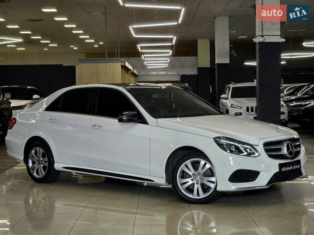Мерседес Е-Класс 2015 в Николаеве на Automoto.ua Белый Мерседес Е-Класс, объемом двигателя 2.14 л и пробегом 189 тыс. км за 21999 $, фото 3 на Automoto.ua