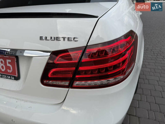 Белый Мерседес Е-Класс, объемом двигателя 2.2 л и пробегом 130 тыс. км за 20000 $, фото 70 на Automoto.ua