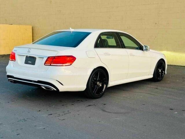 Белый Мерседес Е-Класс, объемом двигателя 3.5 л и пробегом 46 тыс. км за 5800 $, фото 1 на Automoto.ua