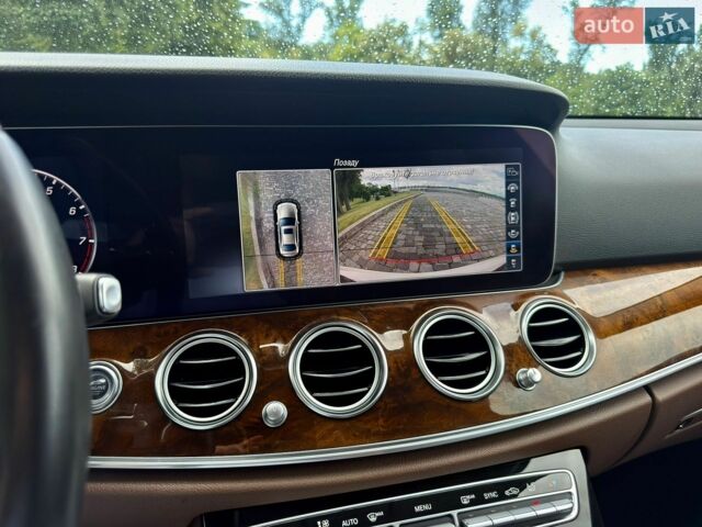 Белый Мерседес Е-Класс, объемом двигателя 2 л и пробегом 115 тыс. км за 25333 $, фото 142 на Automoto.ua