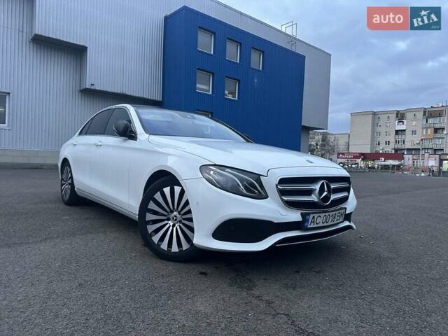 Белый Мерседес Е-Класс, объемом двигателя 1.99 л и пробегом 162 тыс. км за 27800 $, фото 2 на Automoto.ua
