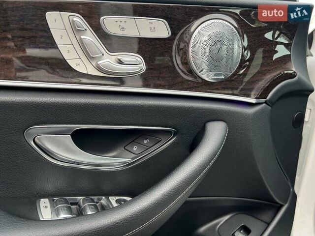 Білий Мерседес Е-Клас, об'ємом двигуна 3 л та пробігом 86 тис. км за 35990 $, фото 15 на Automoto.ua