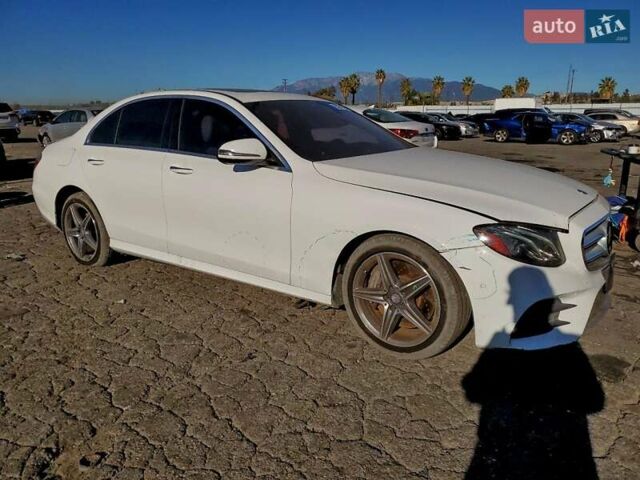 Белый Мерседес Е-Класс, объемом двигателя 3.5 л и пробегом 120 тыс. км за 7400 $, фото 1 на Automoto.ua