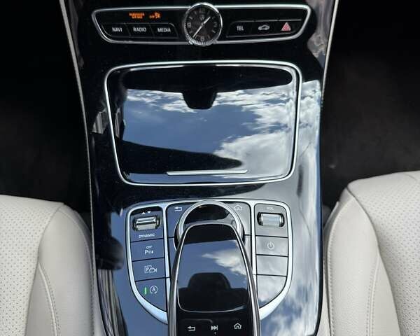 Белый Мерседес Е-Класс, объемом двигателя 1.99 л и пробегом 99 тыс. км за 29700 $, фото 50 на Automoto.ua