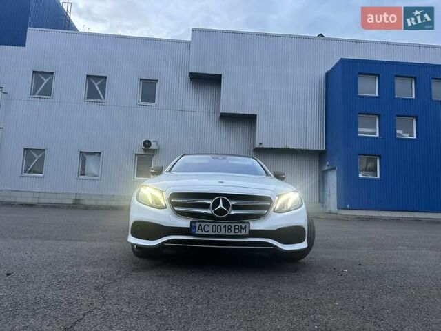 Белый Мерседес Е-Класс, объемом двигателя 1.99 л и пробегом 162 тыс. км за 27800 $, фото 12 на Automoto.ua